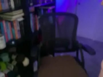 Freechat y0uvebeenjinxed on Chaturbate