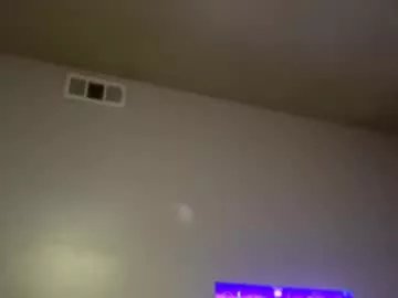 yelladaniella on Chaturbate