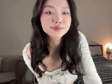 yourlittlesunrise_ on Chaturbate