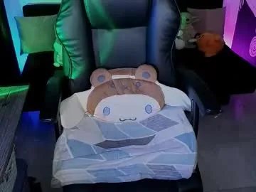 yuhwa —   [300 tokens left]   Hii , Red days :(      #smoke  #squirt   #smalltits  #cosplay  #tattoo 