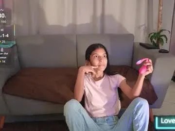 yuliethpetite on Chaturbate