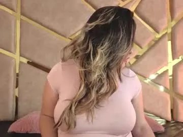zafiro_claire — GOAL: fuck my juicy tits [180 tokens remaining] Find out what's hiding under my blouse #bigboobs #nonude #natural #latina #curvy