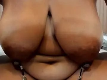 zara_lopez on Chaturbate