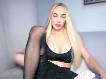 Freechat zarinastoun20 on Chaturbate