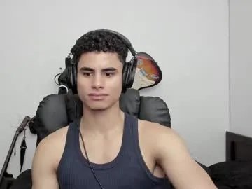 zenhzu on Chaturbate