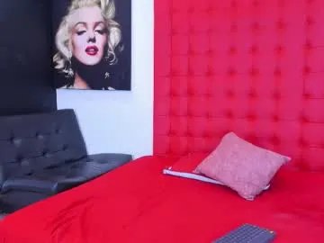 zoe__smiith — Fuck my new pussy  // GOAL: Spank ass [30 tokens left] #latina #bigass #bbw #bigboobs #cute