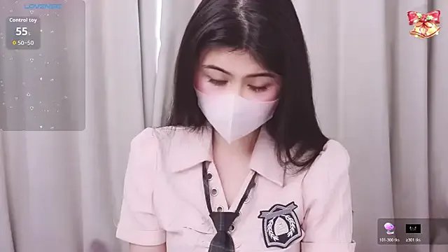 1-Emma-1 on StripChat