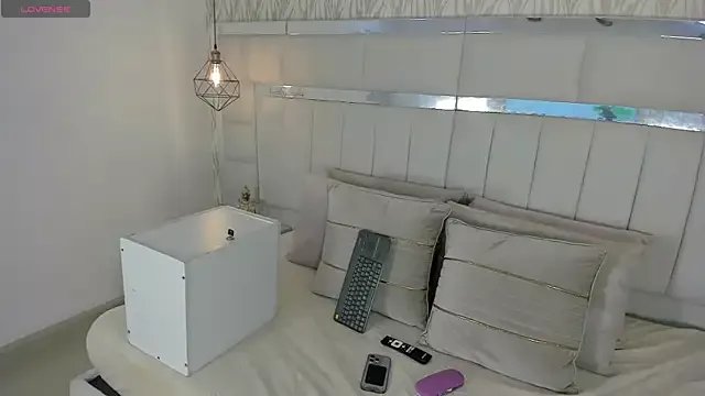 1m_dalhia on StripChat