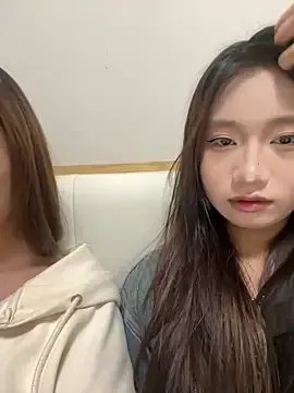 Group 202509yoyo on StripChat