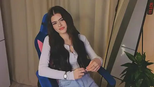 StripChat 404CUTIE_ is Freechat 404CUTIE_ — close up on decolte and tease a bit