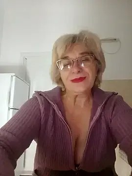 52MiaLove02 on StripChat