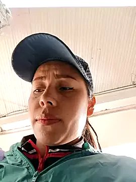 _andrea30 on StripChat