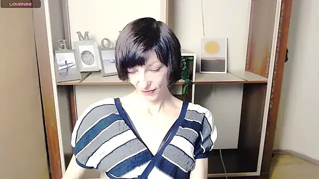 _AngeliaFlow_ on StripChat