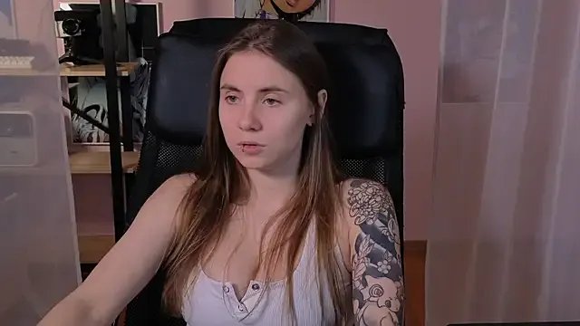 _AnnaStark_ on StripChat