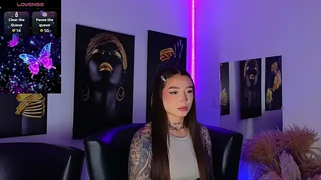 _brenna_hanson on StripChat