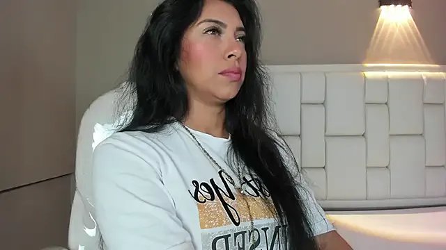 _BunnyNaugthy on StripChat