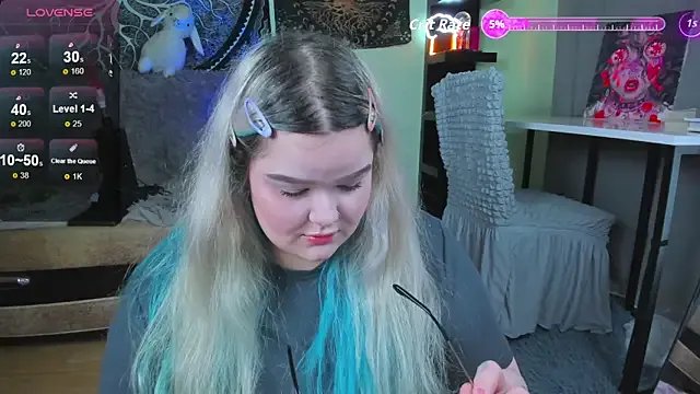 _CandyM1lky_ on StripChat