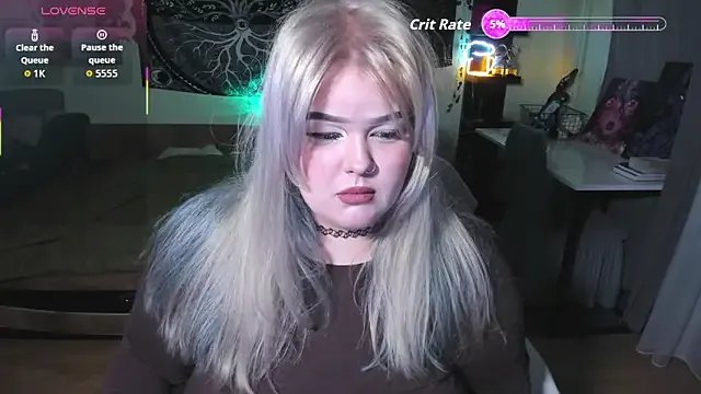 _CandyM1lky_ on StripChat