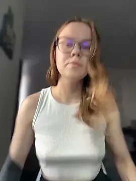 _CherryBloom_ on StripChat