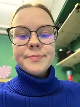 _CherryBloom_ on StripChat