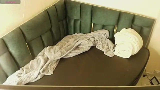 _Emily_rosee_ on StripChat