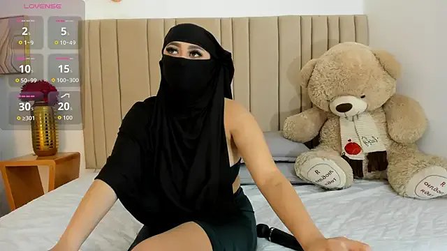 _ghaliaa on StripChat