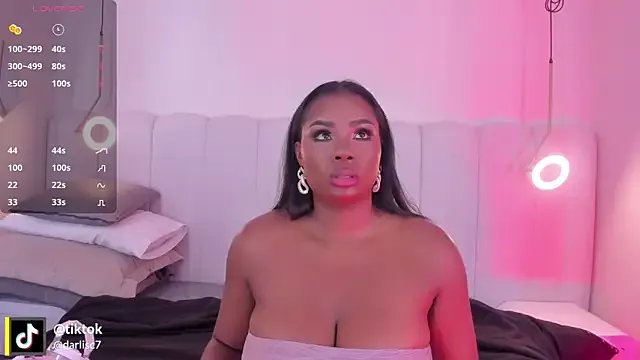 Freechat _huge_boobs_ebony on StripChat