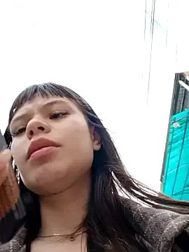 _Isabella-7 on StripChat