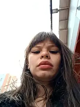 _Isabella-7 on StripChat