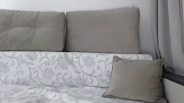 _JustmeHere_ on StripChat