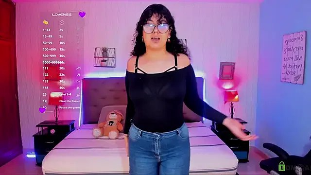 _Lilly_miller on StripChat