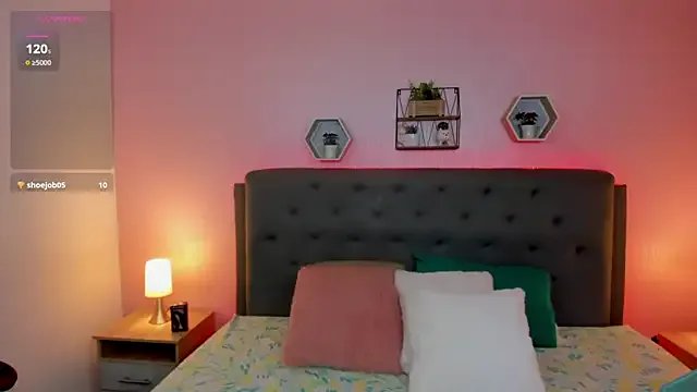 _Lilly_miller on StripChat