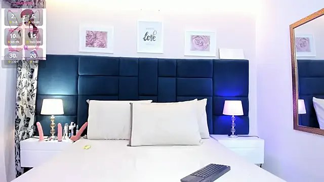 _lunari on StripChat