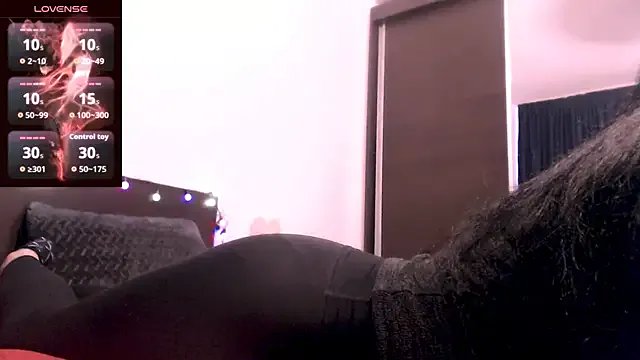 _magic_smile_11 on StripChat