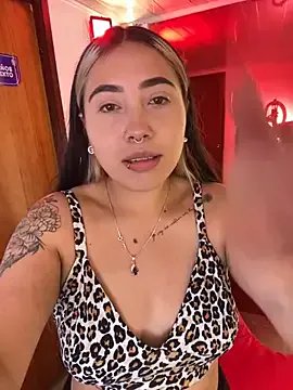 _ManuVeelez on StripChat