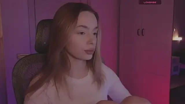 _MayShy_ on StripChat