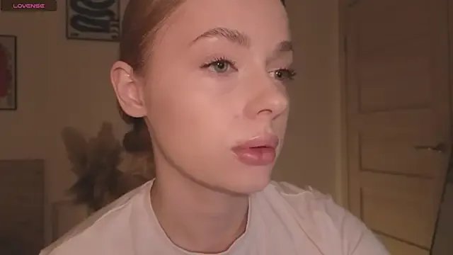 _MayShy_ on StripChat