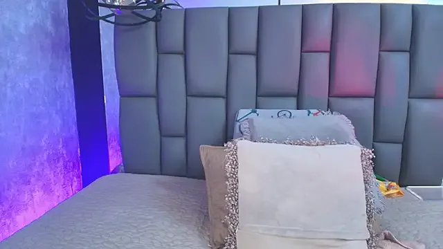 _MiaBrown_ on StripChat