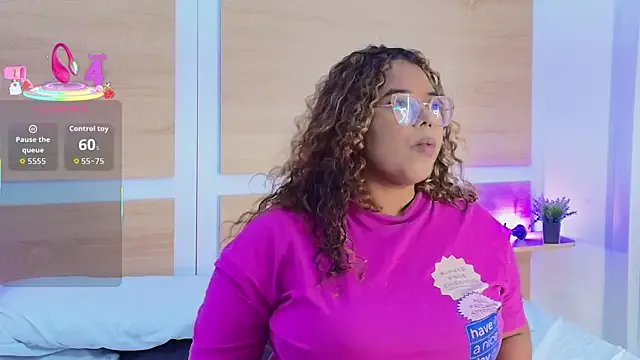 _nickypurple_ on StripChat