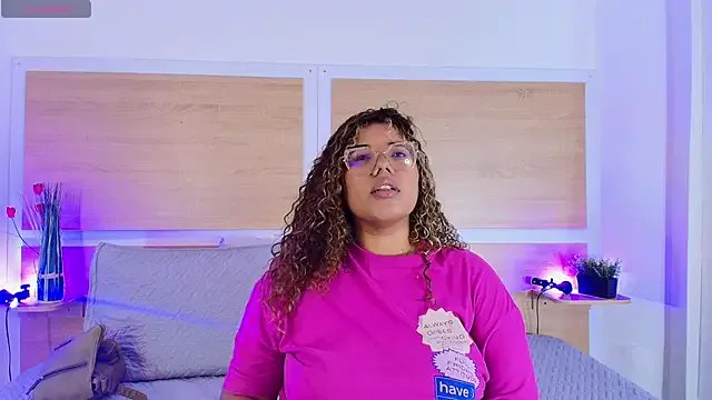 _nickypurple_ on StripChat