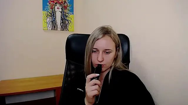 _Nicole_new on StripChat