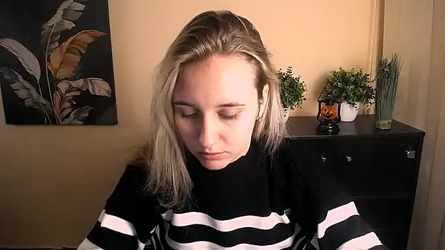 _Nicole_new on StripChat