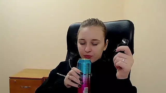 _Nicole_new on StripChat