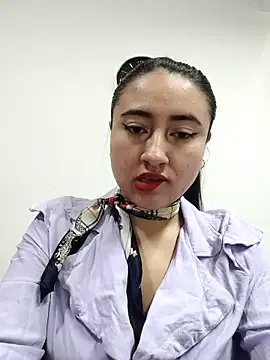 _Sarah-Office1 on StripChat