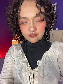 _sarahRose on StripChat