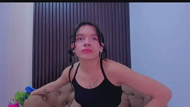 _shantal_smith on StripChat