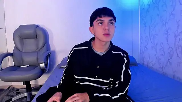 _TaylorBlack on StripChat