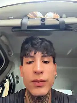 _Tomy08calderon — Suck  ass at the bar