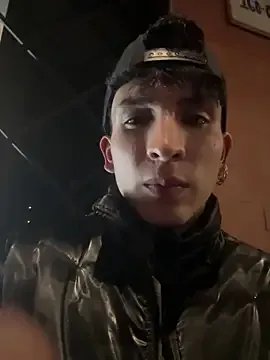 _Tomy08calderon on StripChat