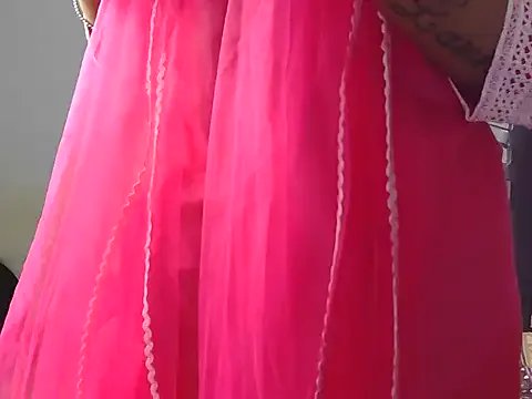 Aarti_misty71 on StripChat